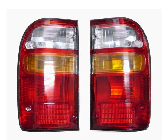 Hilux 02-05 LN Taillight