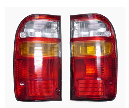 Hilux 02-05 LN Taillight