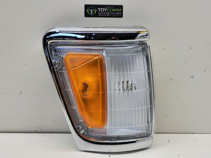 1991-1997 4WD Hilux Right Corner Light Depo 01-212-1574 (Aftermarket)